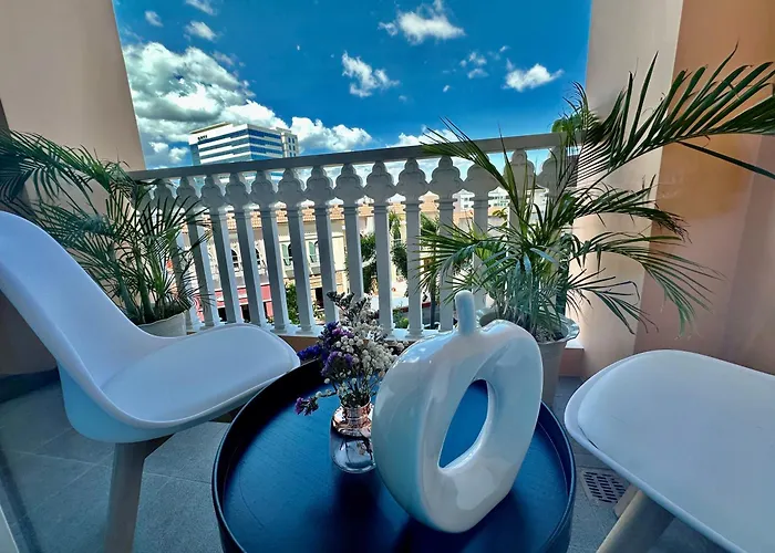 Aparthotel Modern At The Venice Luxury Mckinley Hill *